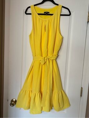 Yellow Sleeveless Tie-Waist women’s dress